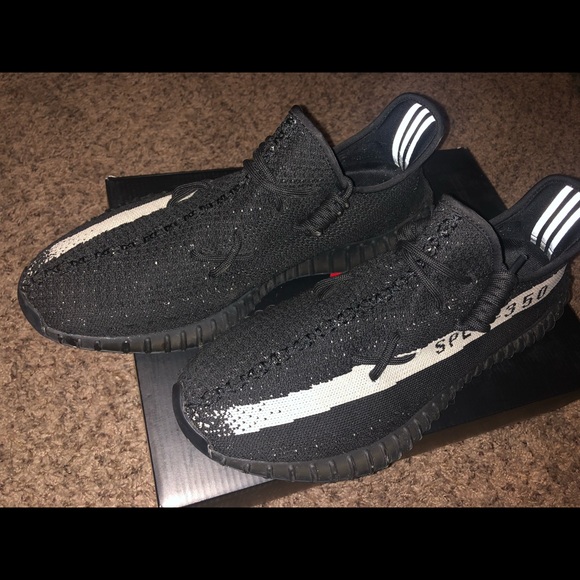 Yezzys Boost 350 v2 Oreo - Picture 4 of 6